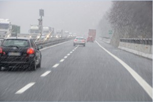 drive safely in strong winds